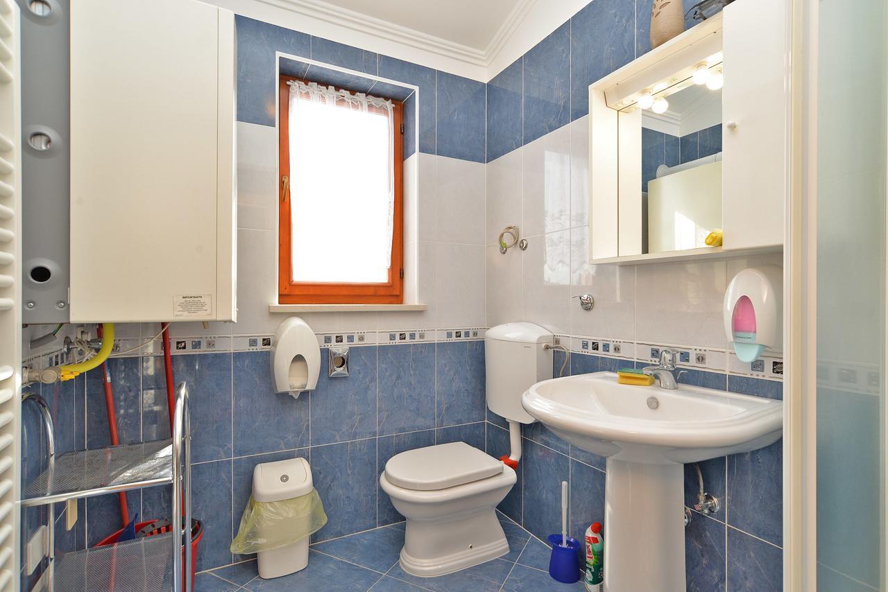 Apartment Ljiljana 1553 Novigrad  Екстер'єр фото