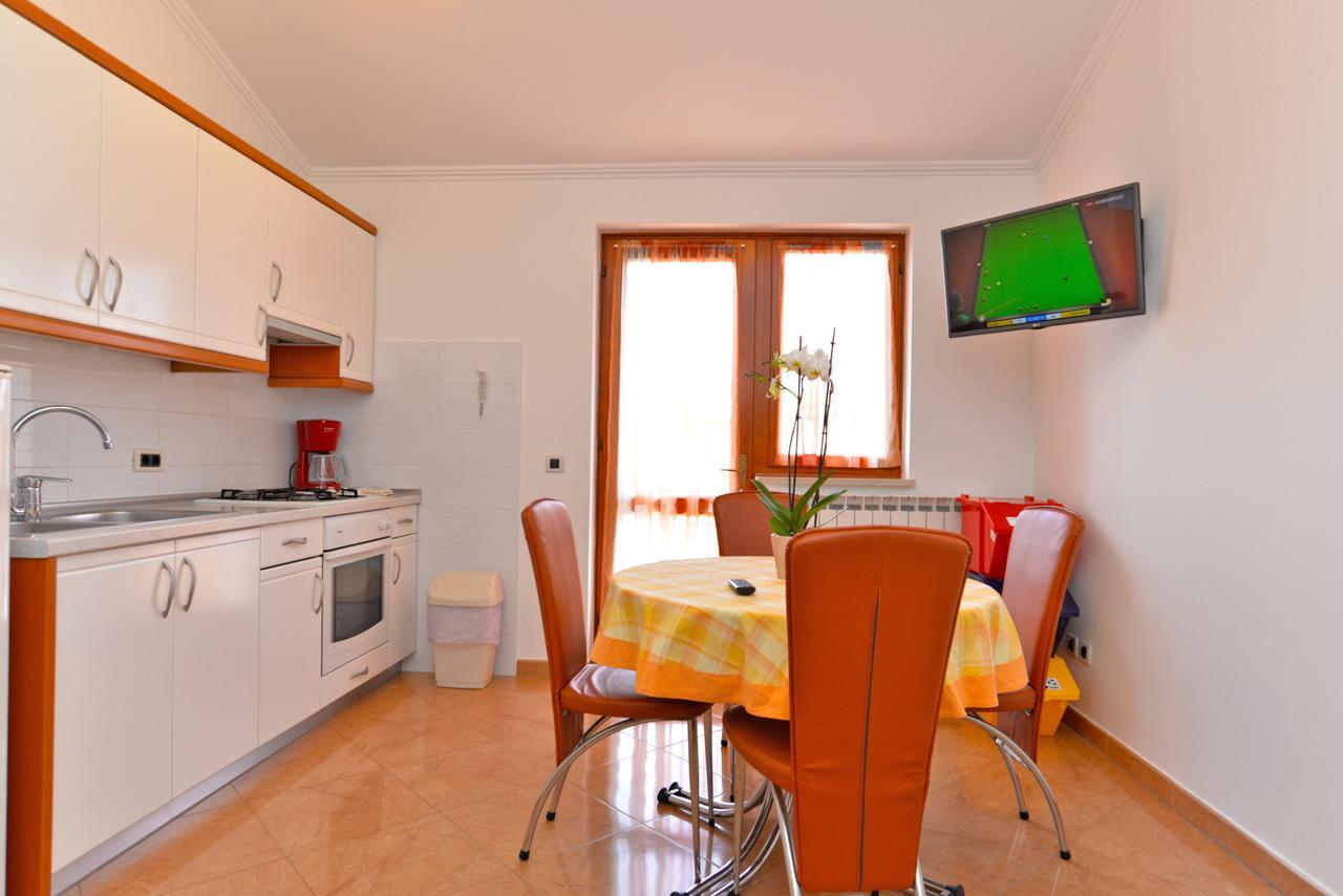 Apartment Ljiljana 1553 Novigrad  Екстер'єр фото