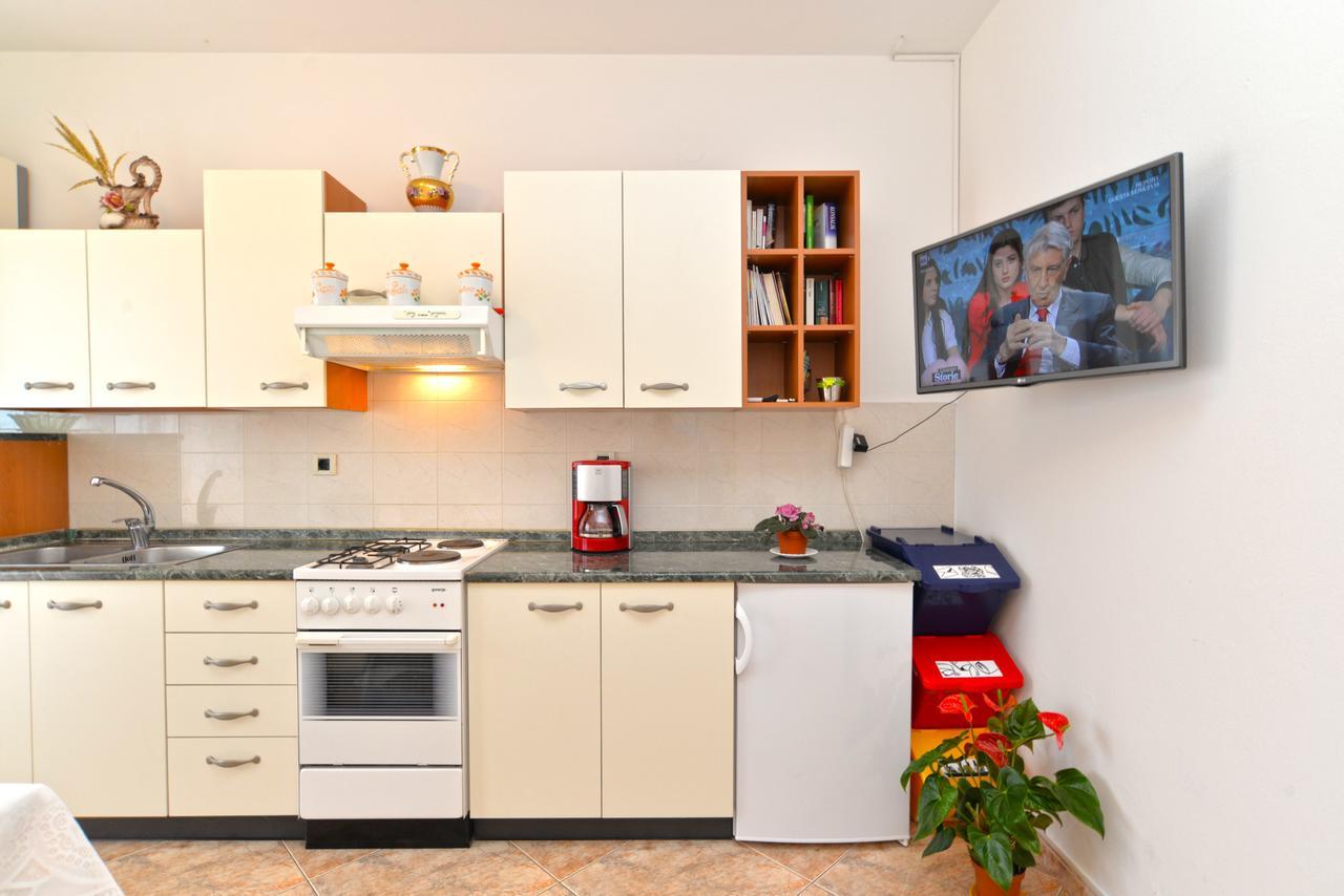 Apartment Ljiljana 1553 Novigrad  Екстер'єр фото