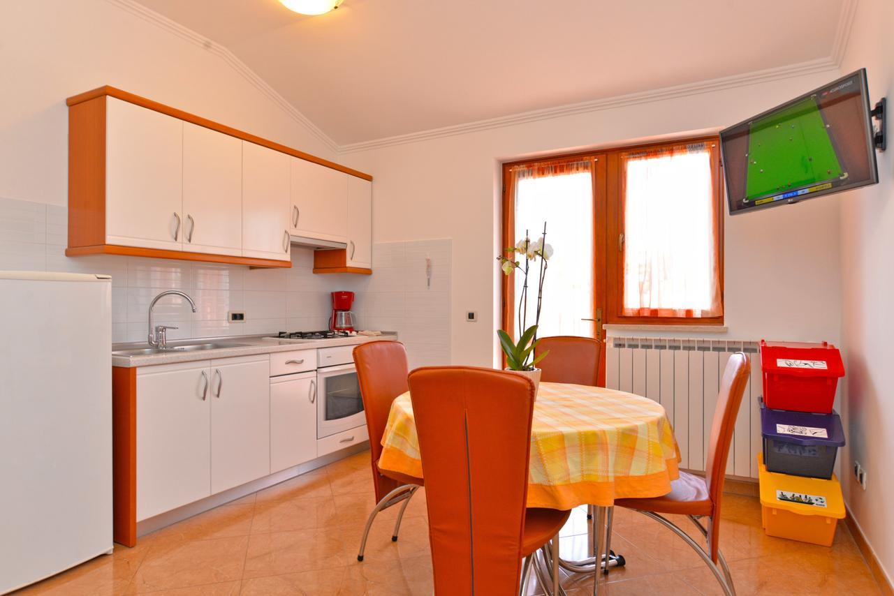 Apartment Ljiljana 1553 Novigrad  Екстер'єр фото
