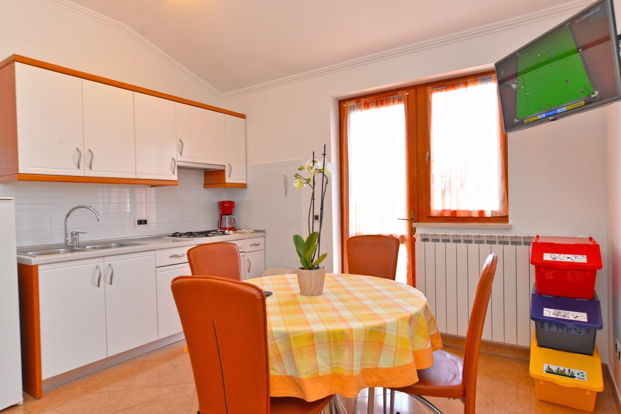 Apartment Ljiljana 1553 Novigrad  Екстер'єр фото