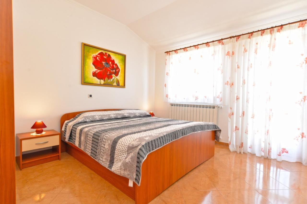 Apartment Ljiljana 1553 Novigrad  Екстер'єр фото